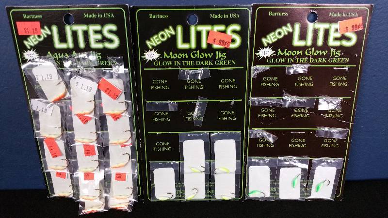 lot 217 image: Group of (22) Bartness Neon Lites - Green