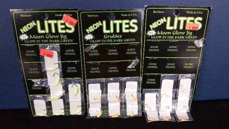 lot 220 image: Group of (21) Bartness Neon Lites - Green