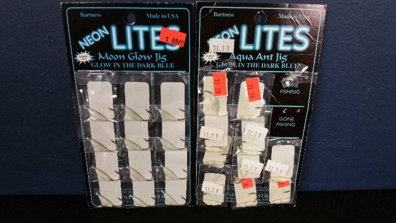 lot 225 image: Group of (22) Bartness Neon Lites - Blue