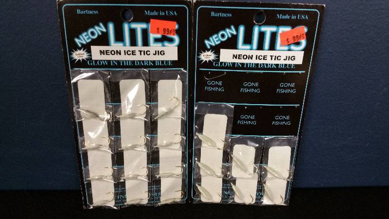 lot 229 image: Group of (19) Bartness Neon Lites - Blue