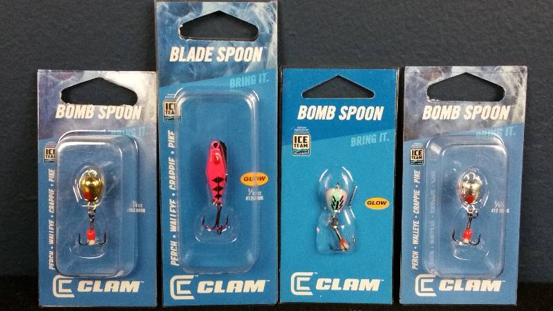 lot 281 image: Group of (4) Clam Lures