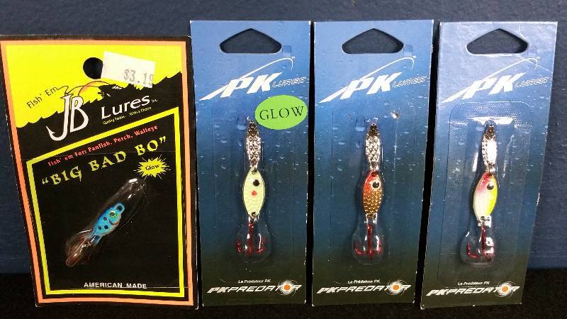 lot 292 image: Group of (4) Ice Fishing Lures