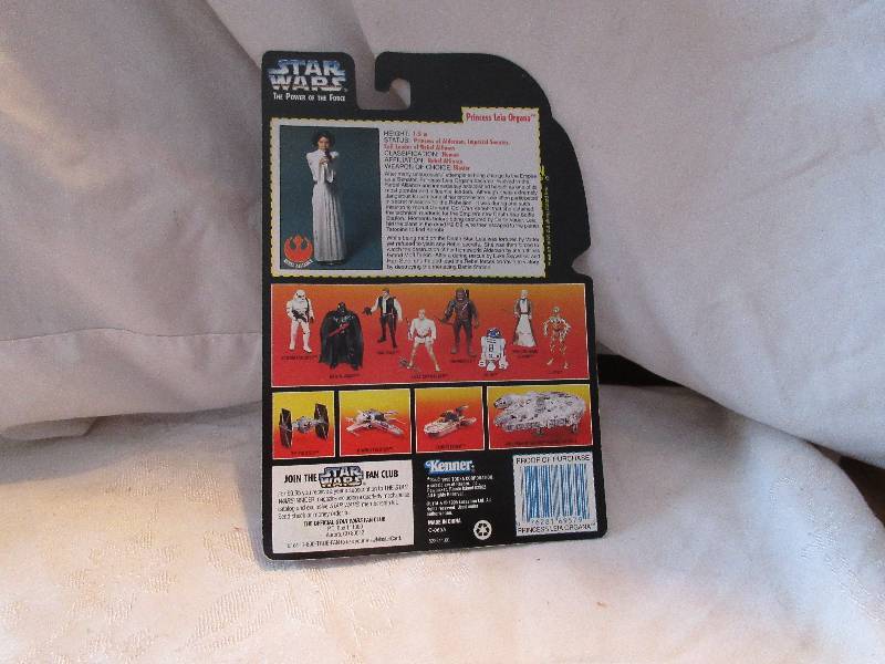 lot 59 image: luke skywalker in ceremonial outfit