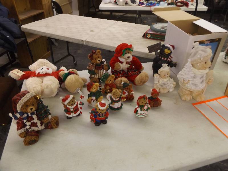 Lot of Christmas Bears