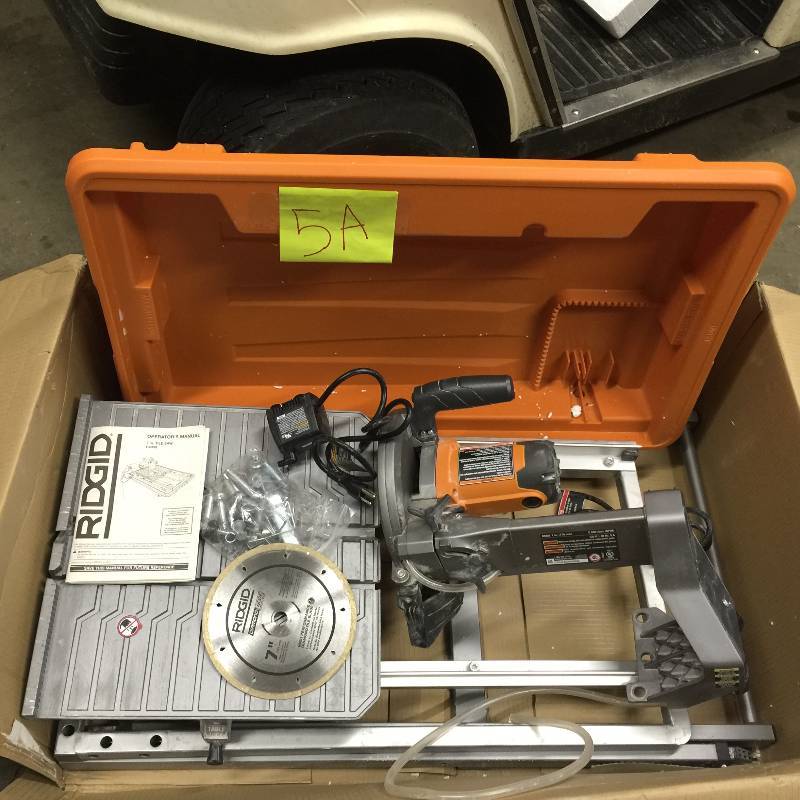 Ridgid 7 Tile Saw with Stand