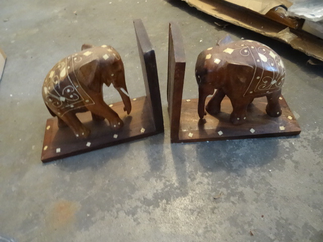 Elephant Book end for book shelfs