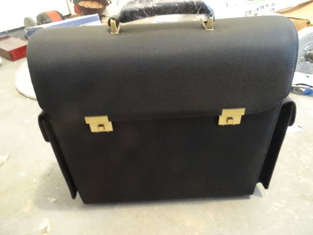 lot of 3 Breif cases