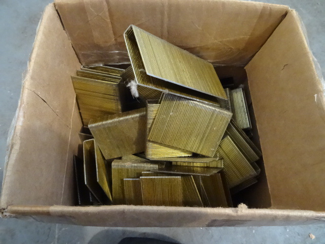 Box of air staples