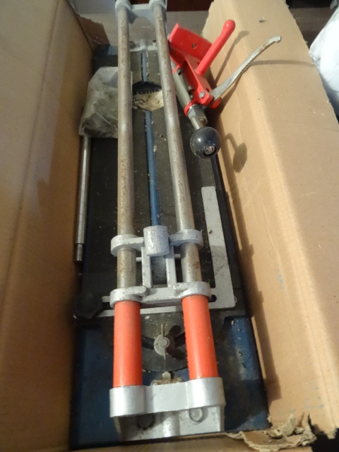 Tile Cutter - see pics in good condition