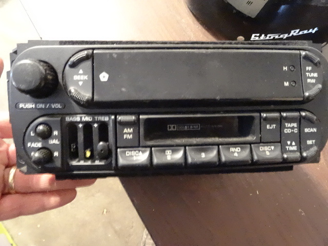 Chrysler Radio player with tape player