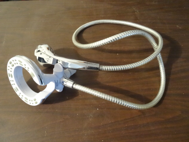 Shower head with detactable head