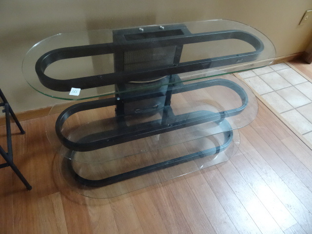 Glass shelf Tv stand - See pics - Very nice