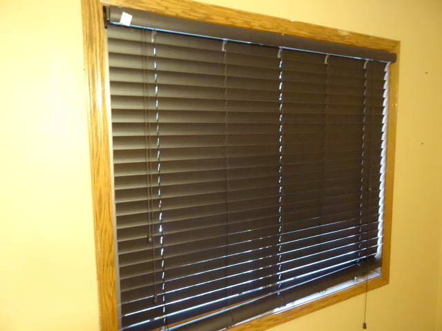 Vynal wood look Blinds - Buyer Removes -54x56