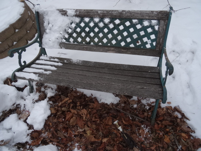 Bench solid very nice