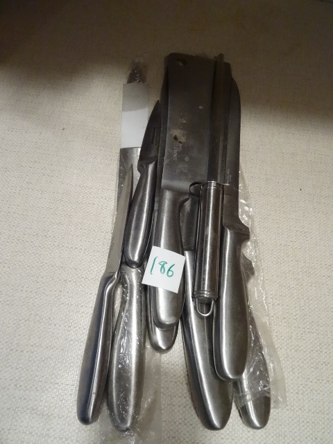 Stainless steel knife set Nice condition
