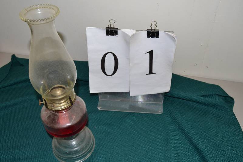 lot 1 image: Oil lamp