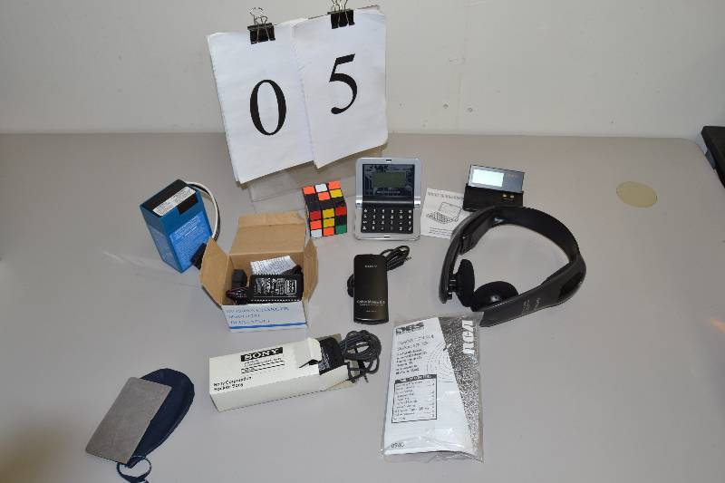 lot 5 image: Electronics