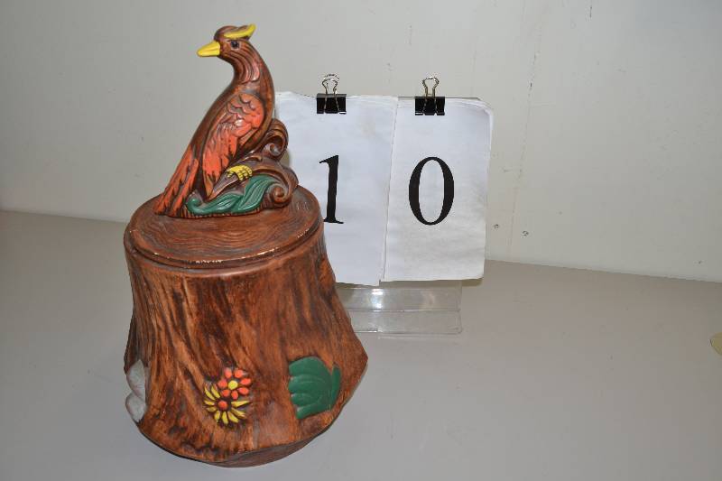 lot 10 image: Cookie Jar