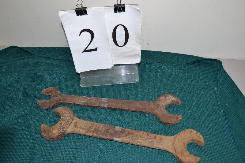 lot 20 image: Large Wrenches