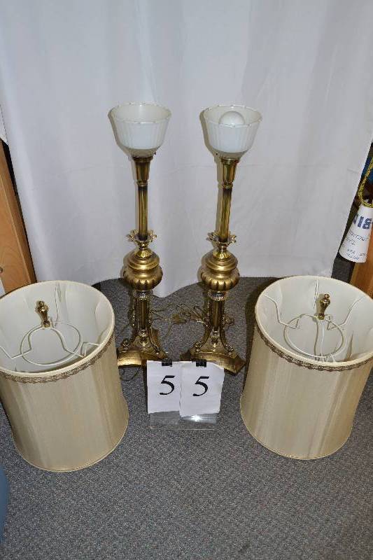 lot 55 image: Lamps