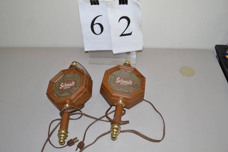 lot 62 image: Schmidt Beer