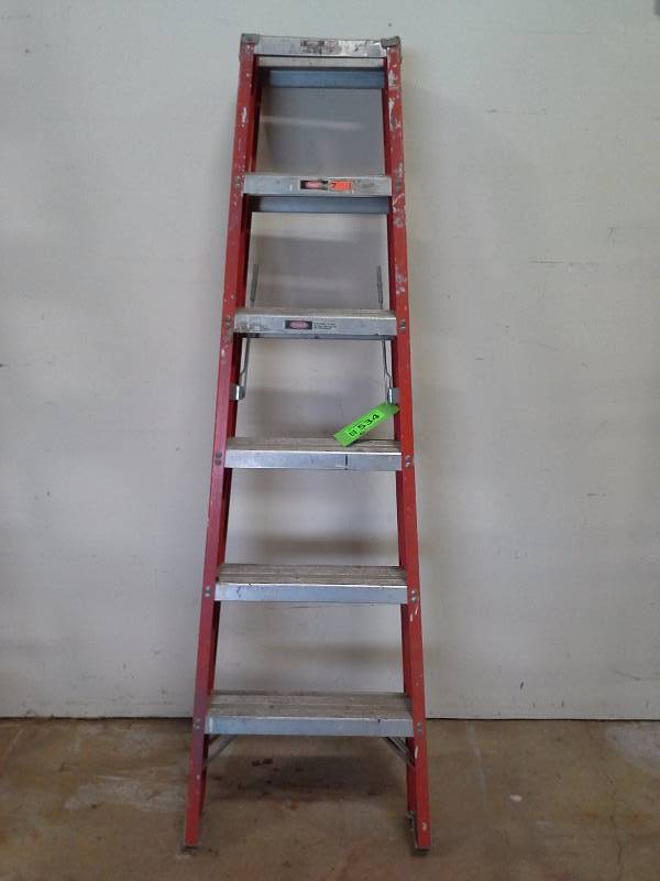 6 foot ladder, fiberglass