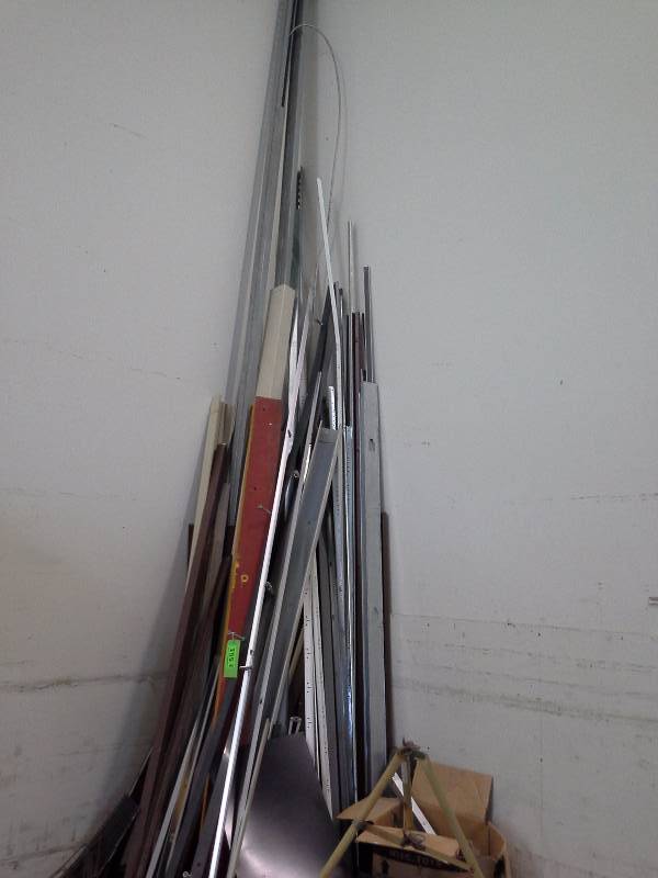 Miscellaneous lot of scrap metal, some very long