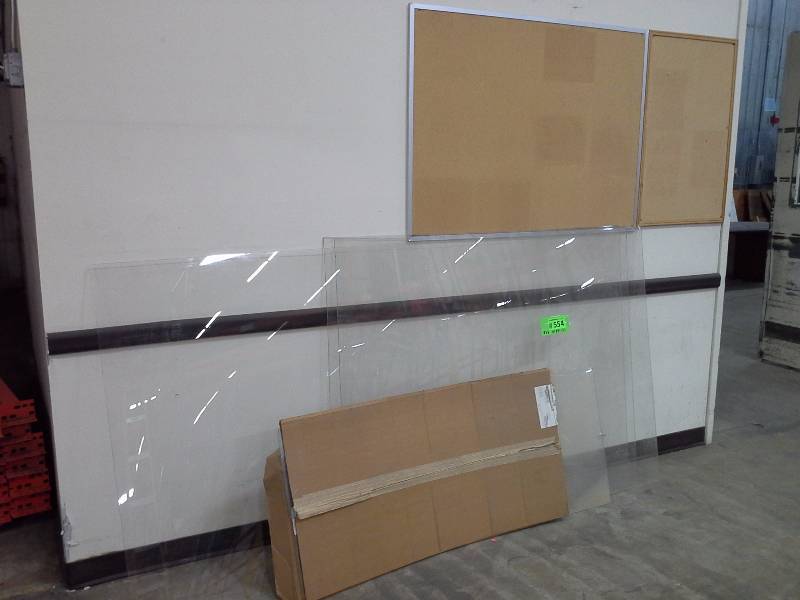 Miscellaneous lot of Plexiglasplastic