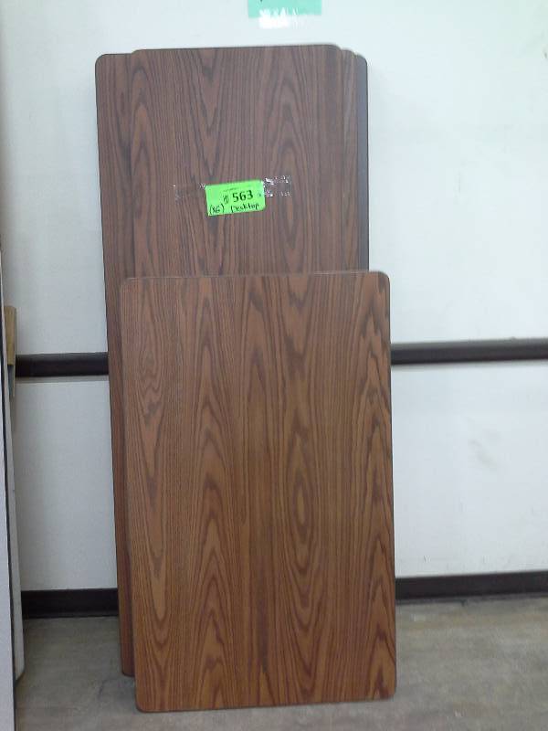 Modular desk unit desktops