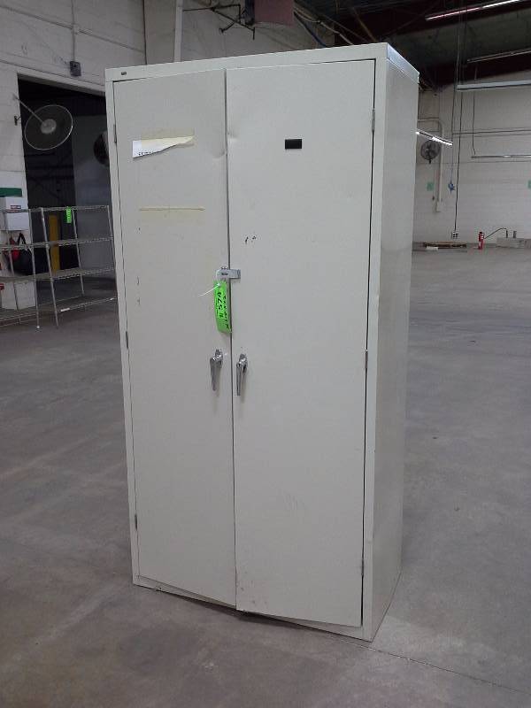 Metal cabinet, no shelves