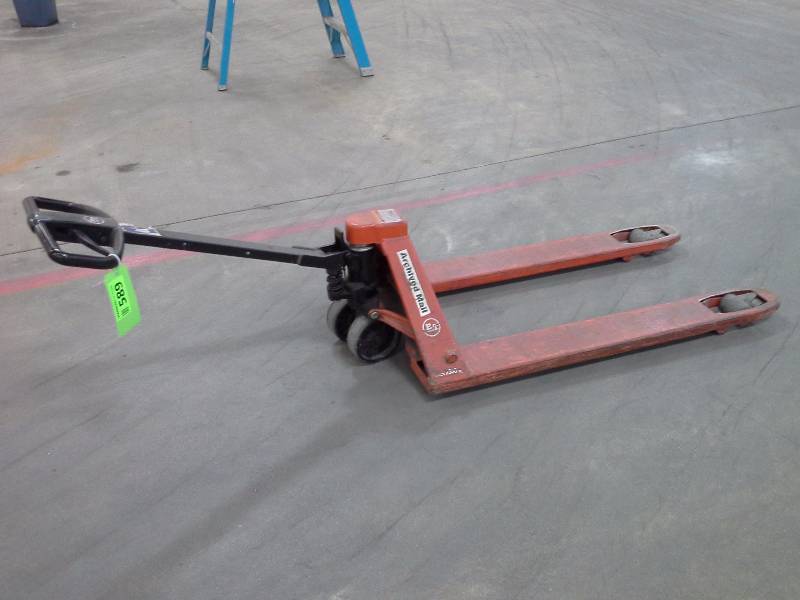 Pallet jack, 5000 pounds
