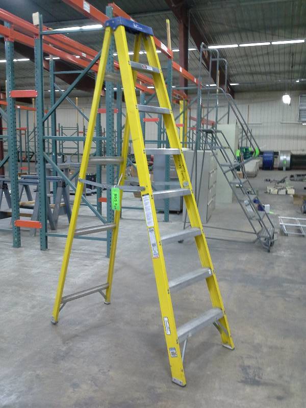 8 foot ladder, fiberglass
