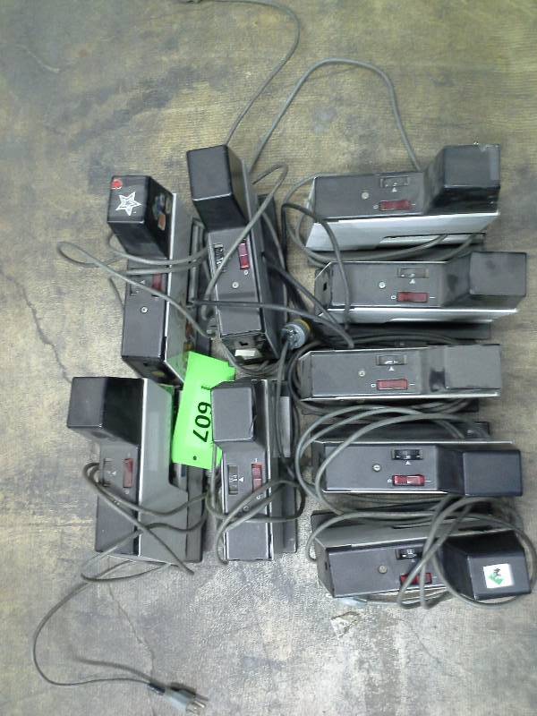 Approximately 9 electric staplers