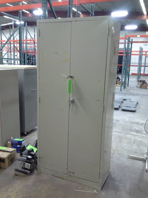 Metal cabinet