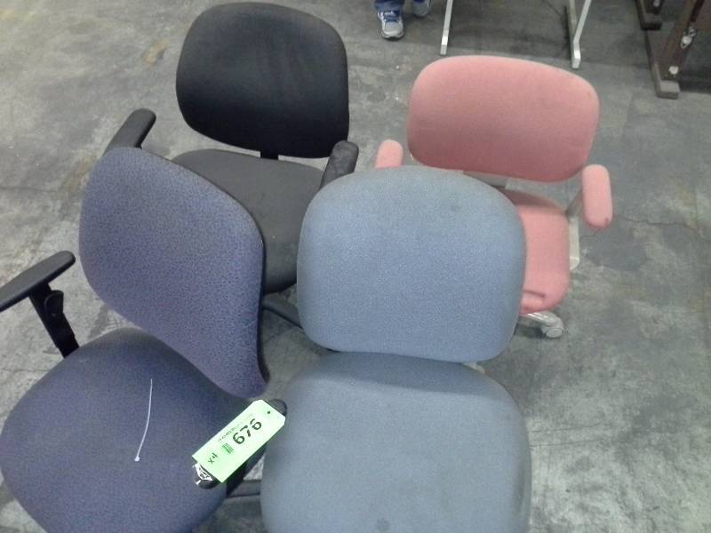 Miscellaneous chair lot