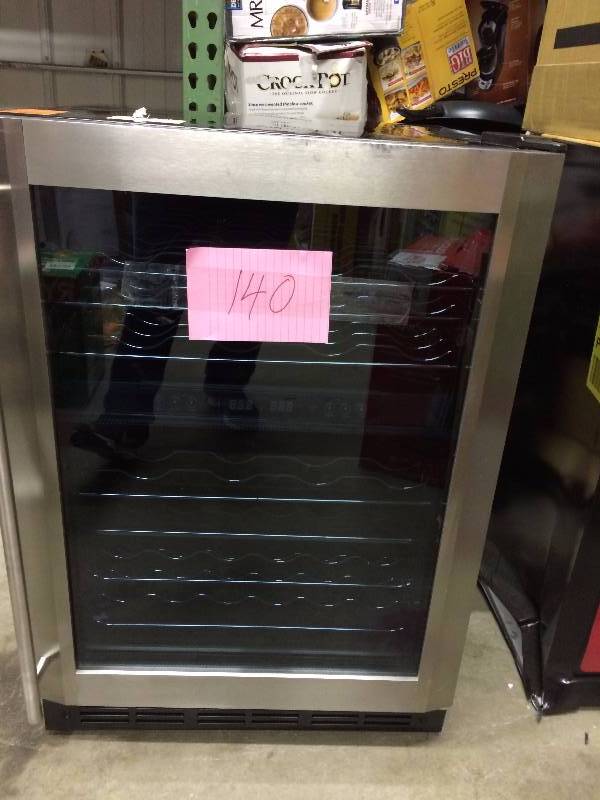 Magic Chef 16-Bottle  77 Can Dual-Zone Wine and Beverage Cooler used tested works