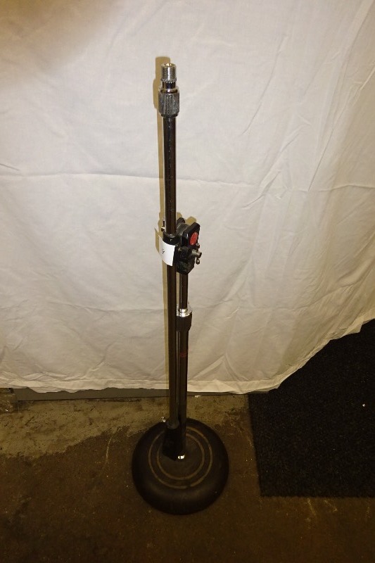 lot 9 image: Atlas Sound round base