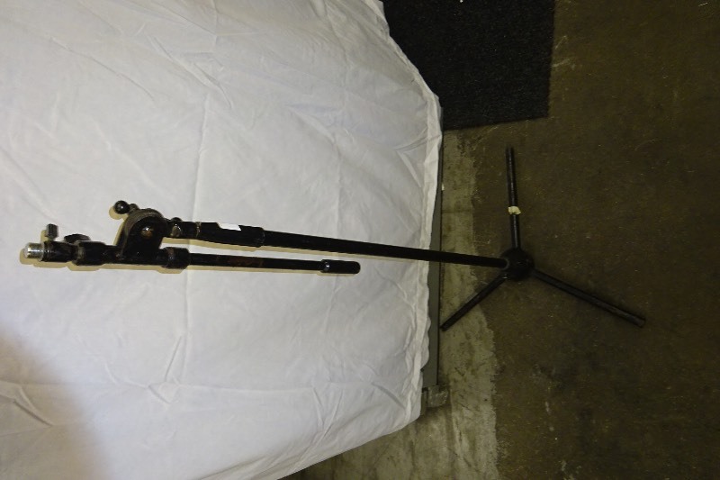 lot 18 image: Black Tripod