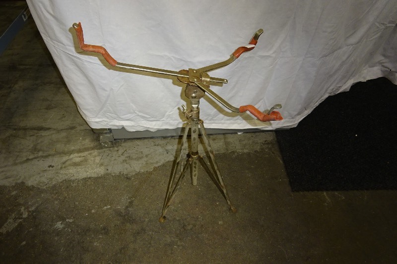 lot 29 image: Vintage Snare Stand