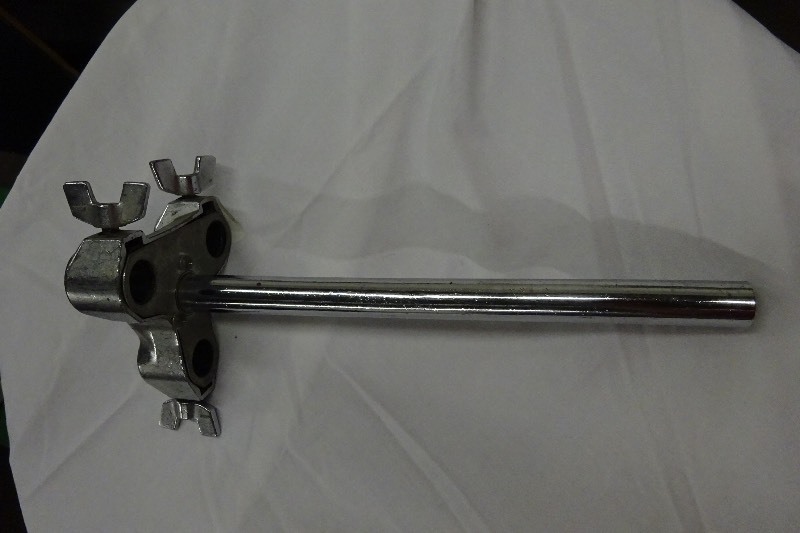 lot 53 image: Yamaha 3 Place Mount