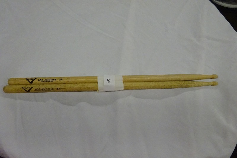 lot 61 image: Vater 5A Los Angeles Pair of drum sticks