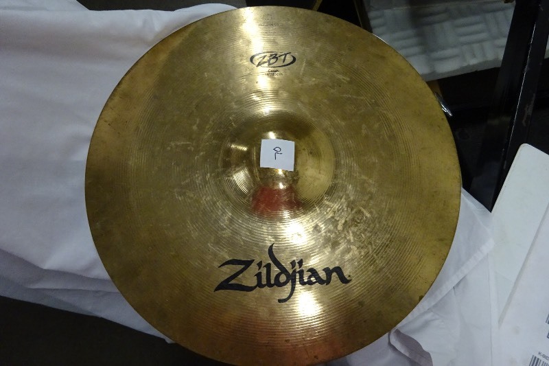 lot 70 image: Zilbjian ZBT 16 Crash Cybal