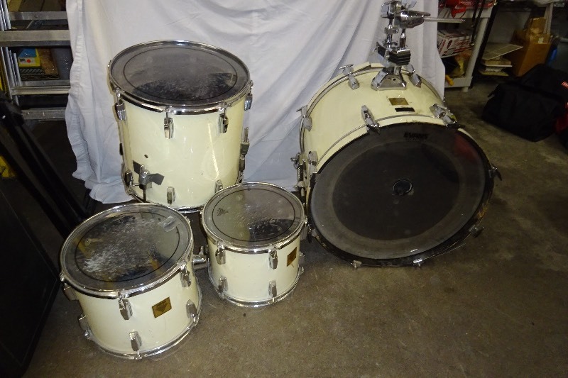 lot 75 image: Vintage Yamaha Power V