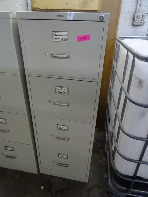 18 Metal 4 Drawer File Cabinet
