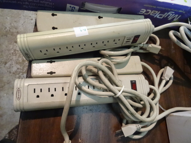 4 Outlet Strips