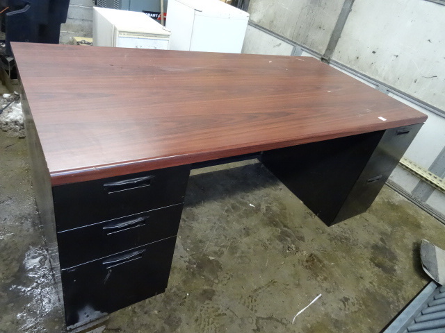 Metal Office Desk with Laminate Top