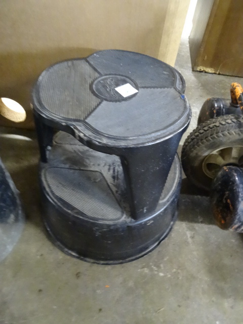 Stool on Wheels