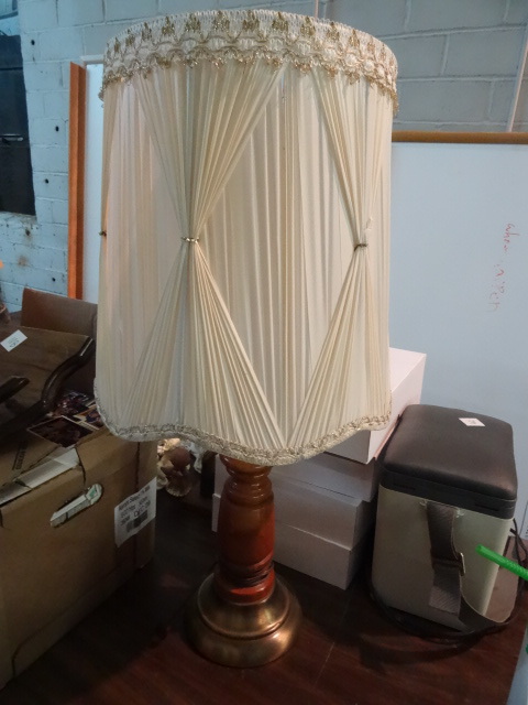 Vintage Table Lamp, 2 Wall Shelves