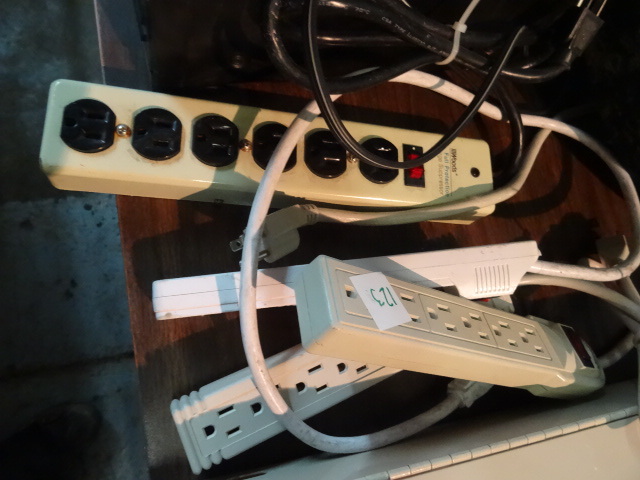 4 Outlet Strips