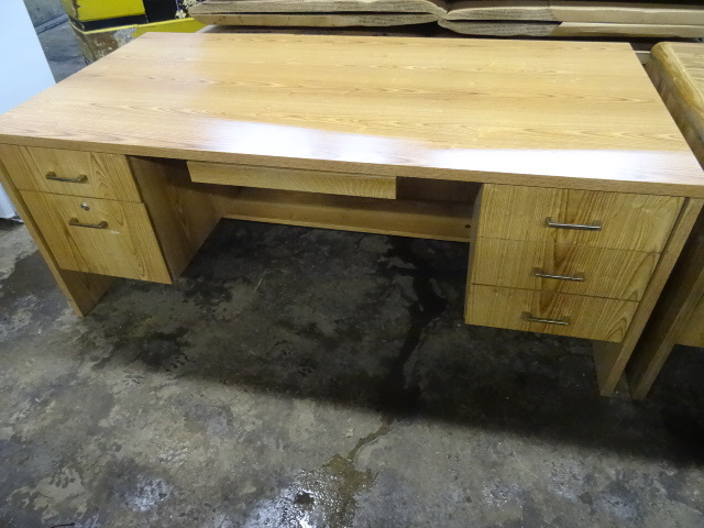 5 Drawer Office Desk with Pull Out